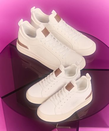 KIDS' OASYS AND MEN'S DACK WHITE SNEAKER BUNDLE