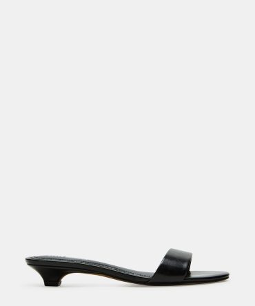 BERRY BLACK
