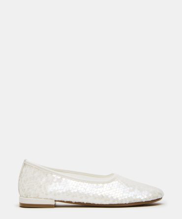 GARCELLE WHITE