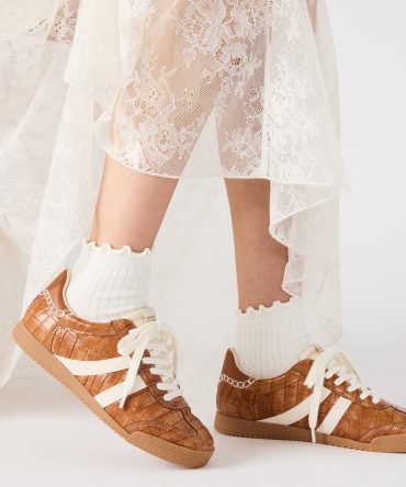 HUDSIN SNEAKER AND LETTUCE EDGE SOCKS BUNDLE
